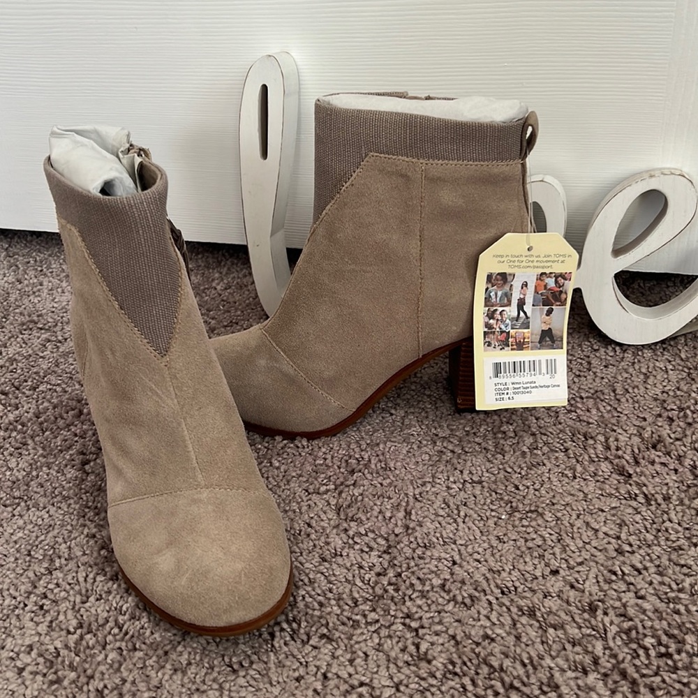 New Toms Lunata Suede Perforated Booties Size 6.5